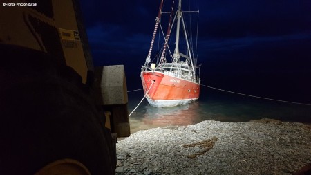skære fra nu af gevinst Noonsite | Canada, Nunavut: Wintering a Boat Above the Arctic Circle